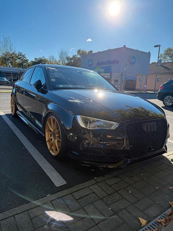 Schwarz Gebraucht 2015 Audi S3 Limousine | 19.999 € (Fairer Preis) - Bild 1/4