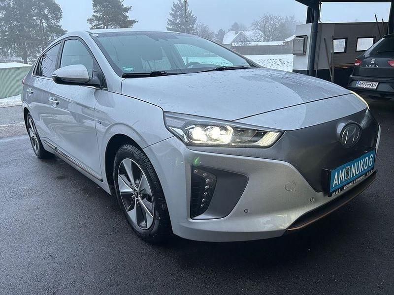 Silber Gebraucht 2019 Hyundai Ioniq Premium Kleinwagen | 10.990 € (Teuer) - Bild 1/4