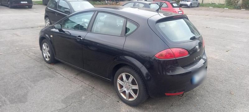Usata Seat Leon 102 CV (75 kW) 2006 Nero Utilitaria