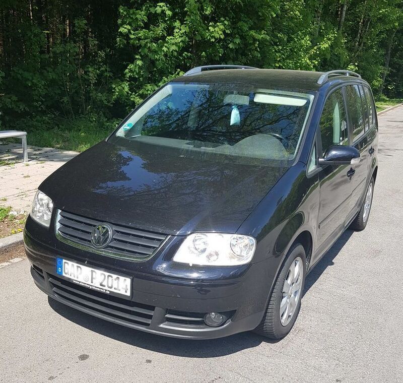 Schwarz Gebraucht 2006 VW Touran Van / Kleinbus | 6.600 € - Bild 1/4