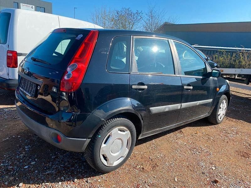Gebraucht Ford Fiesta 60 PS (44 kW) 2005 Schwarz Kleinwagen