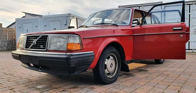 Rot Gebraucht 1982 Volvo 244 Limousine | 5.500 € - Bild 1/4