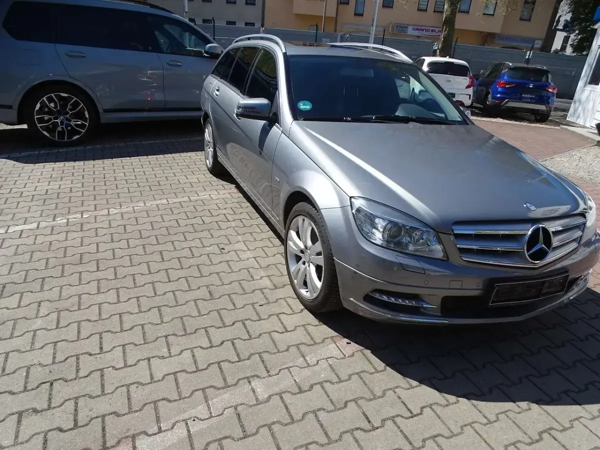 Second-hand Mercedes C200 Avantgarde 184 CP (135 kW) 2011 Gri Break