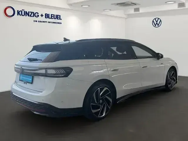 Gebraucht VW ID.7 GTX 250 kW (340 PS) 2025 Gletscherweiß metallic schwarz Kombi