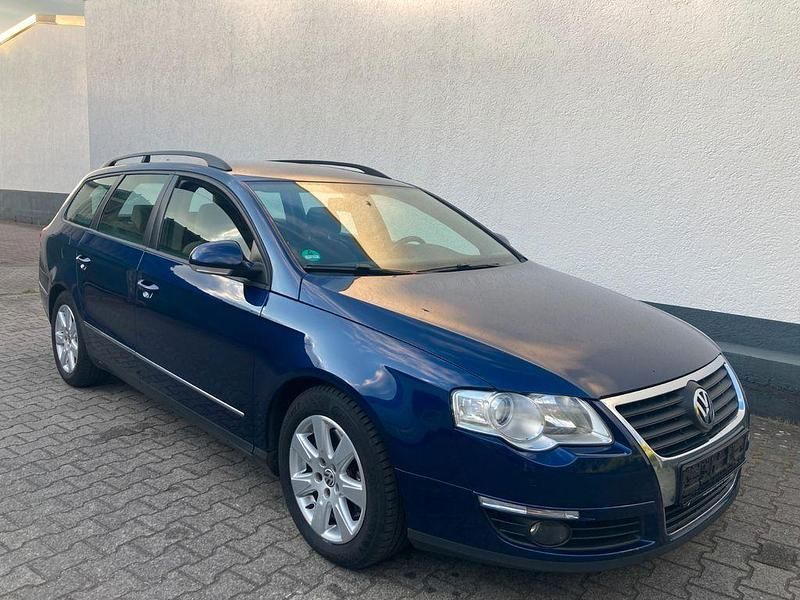 Blau Gebraucht 2008 VW Passat Sportline Kombi | 3.350 € (Fairer Preis) - Bild 1/4
