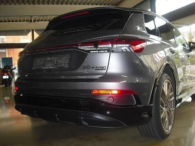Gebraucht Audi Q4 e-tron Edition .1 219 kW (299 PS) 2021 Grau SUV
