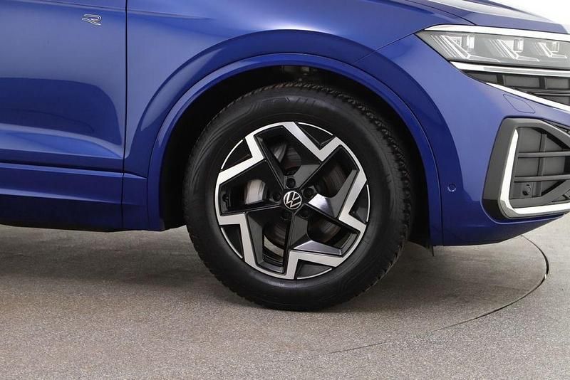 Gebraucht VW Touareg R-line 231 PS (169 kW) 2025 Lapiz blue metallic SUV