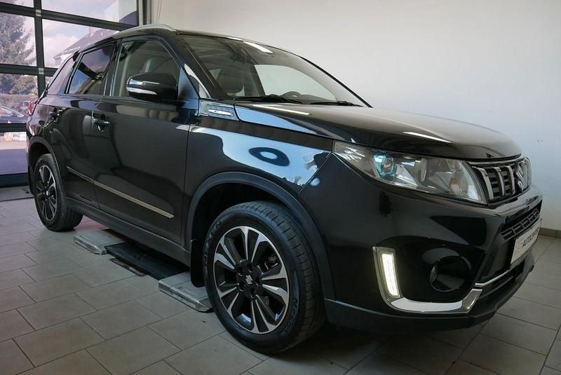 Usado Suzuki Vitara 140 HP (102 kW) 2019 Preto SUV