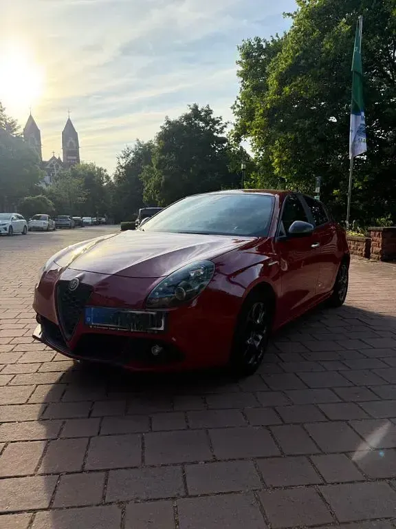Gebraucht Alfa Romeo Giulietta Super 150 PS (110 kW) 2016 Rot Kleinwagen