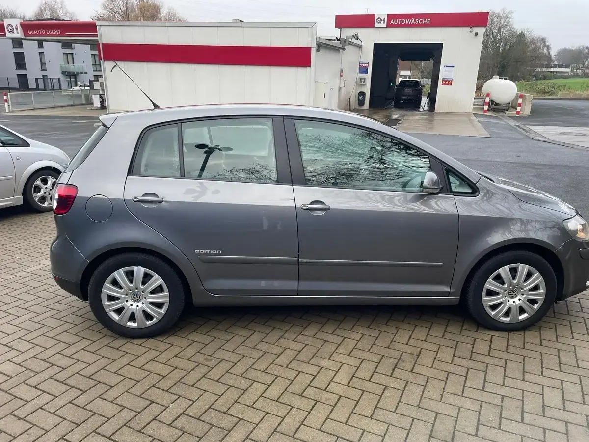 Używany VW Golf 122 KM (89 kW) 2008 Szary Minivan
