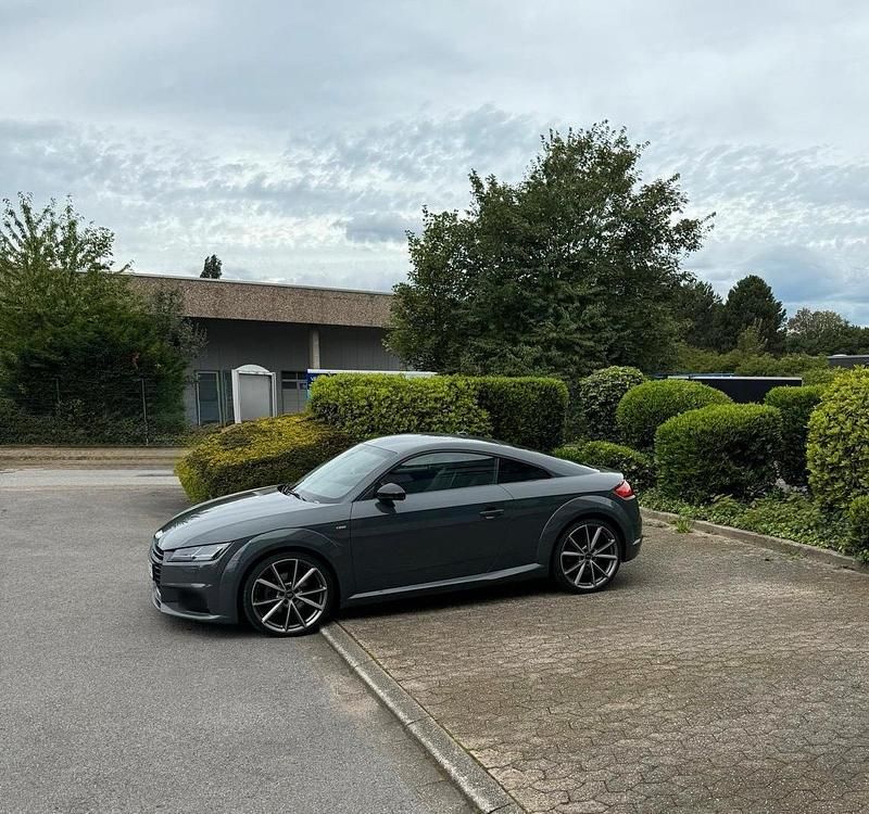Gebraucht Audi TT S-Line 230 PS (169 kW) 2016 Grau Coupé