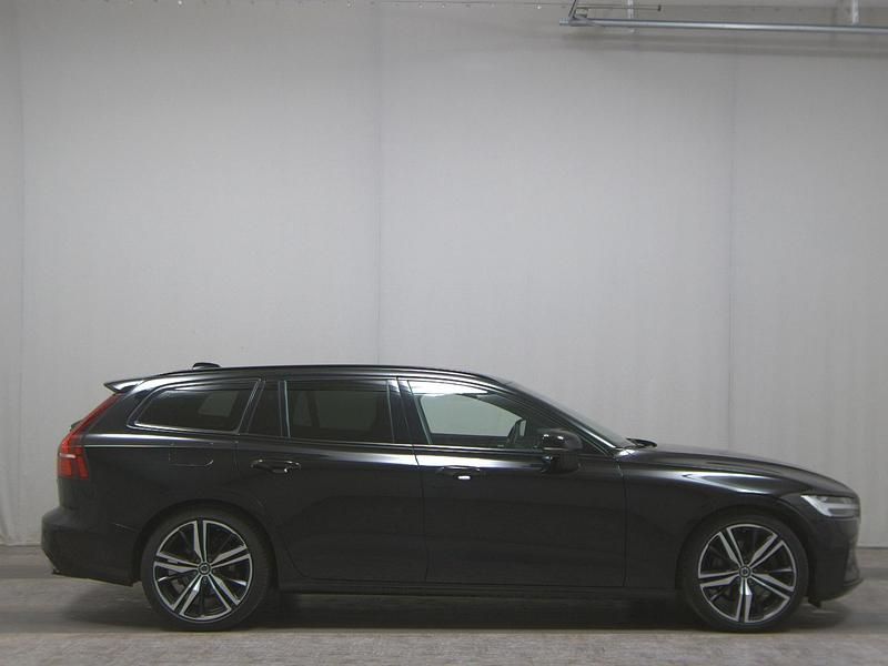 Black solid stone Gebraucht 2021 Volvo V60 R-Design Kombi | 19.980 € (Superpreis) - Bild 1/4
