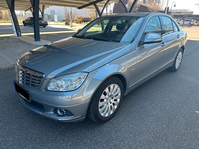 Silber Gebraucht 2008 Mercedes C200 Limousine | 7.900 € (Fairer Preis) - Bild 1/4