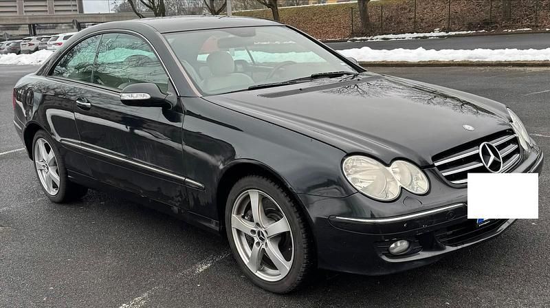 Gebraucht Mercedes CLK350 Avantgarde 272 PS (200 kW) 2007 Schwarz Coupé