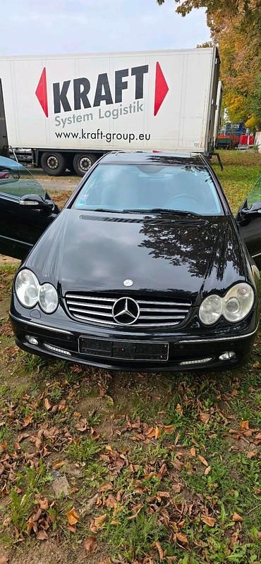 Schwarz Gebraucht 2005 Mercedes CLK200 Avantgarde Coupé | 4.150 € (Superpreis) - Bild 1/4