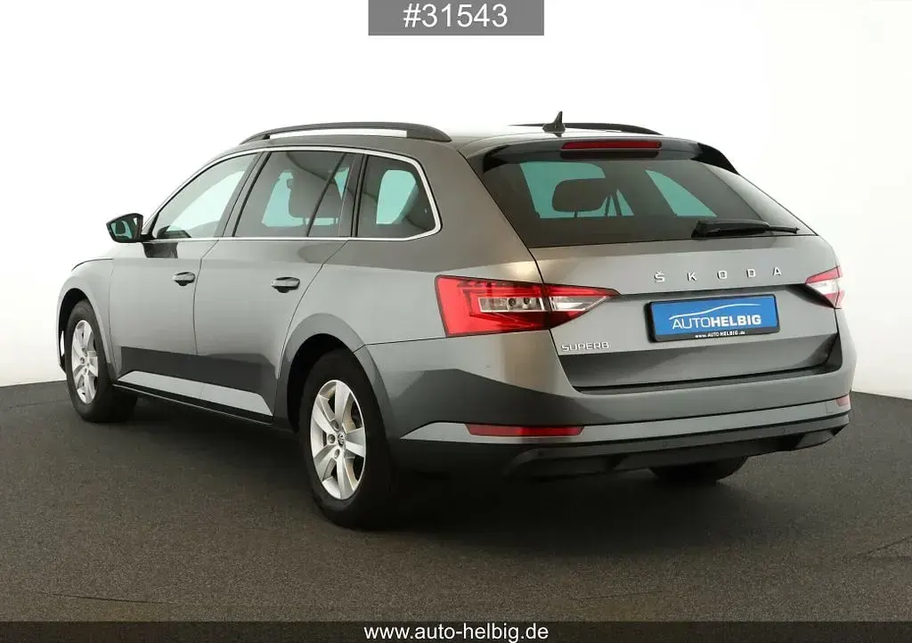 Gebraucht Skoda Superb Ambition 150 PS (110 kW) 2023 Grau Kombi