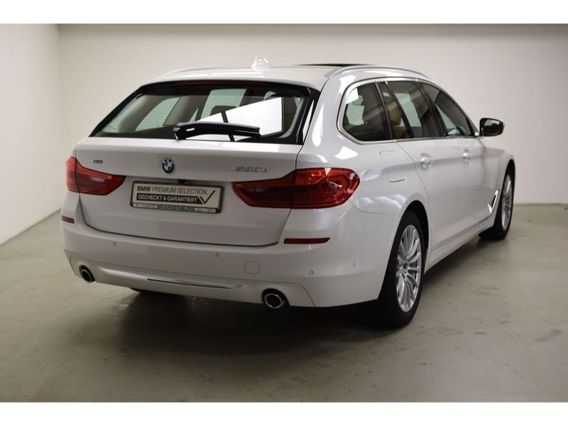 Gebraucht BMW 530 265 PS (194 kW) 2020 Weiss Kombi
