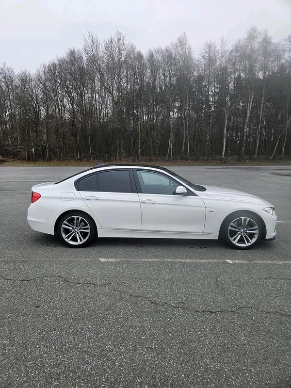 Gebraucht BMW 328 245 PS (180 kW) 2014 Weiß Limousine