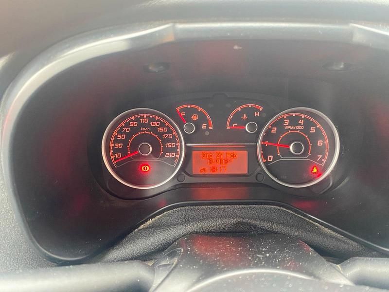 Gebraucht Fiat Doblò 80 PS (58 kW) 2017 Weiß Van / Kleinbus