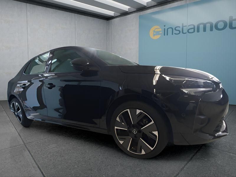 Schwarz Gebraucht 2021 Opel Corsa-e GS Line Kleinwagen | 15.899 € (Fairer Preis) - Bild 1/4