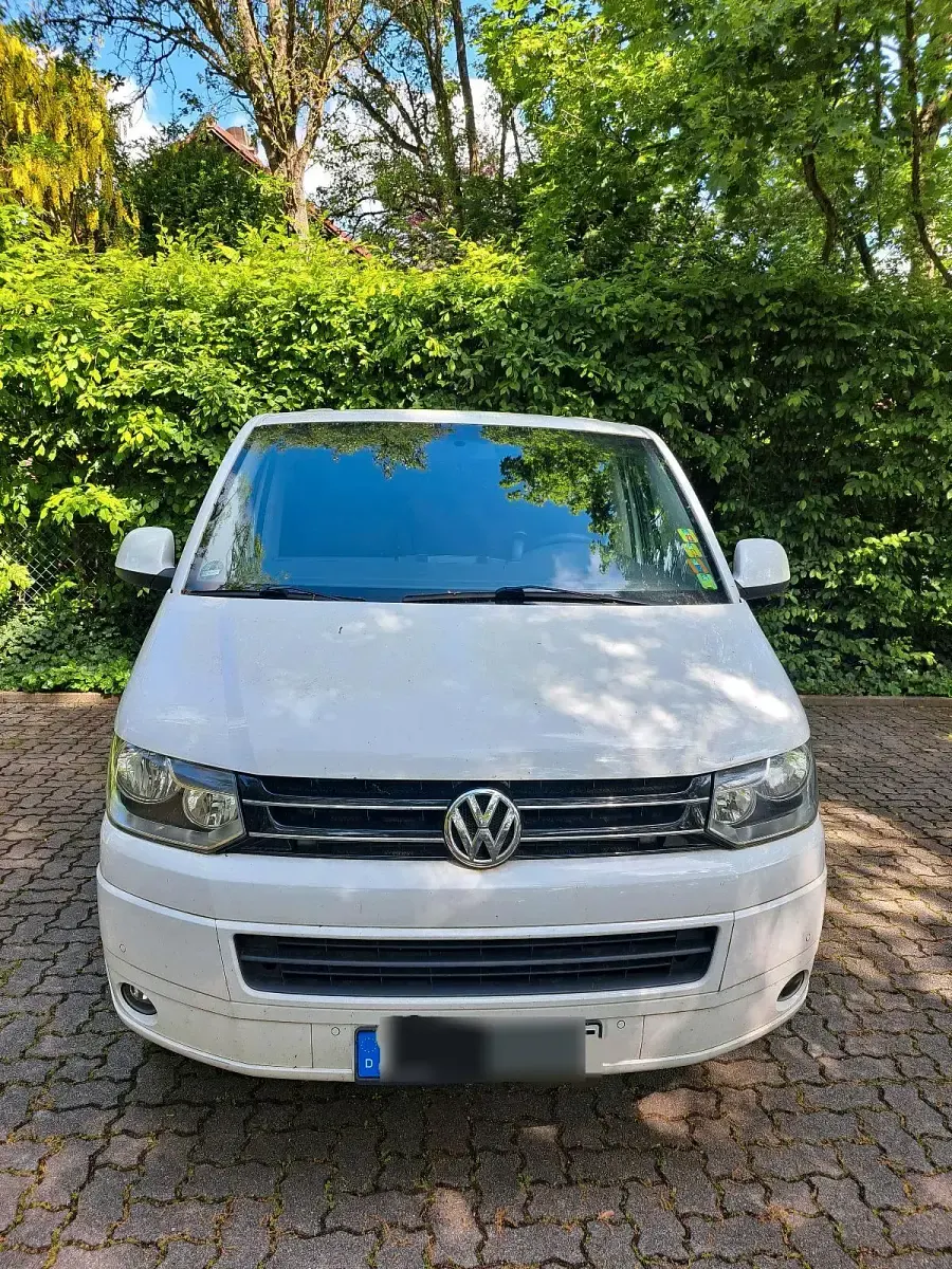 Gebraucht VW Caravelle 140 PS (102 kW) 2013 Weiß Van