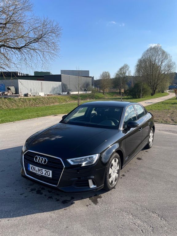 Schwarz Gebraucht 2019 Audi A3 Sport Limousine | 16.200 € (Guter Preis) - Bild 1/4