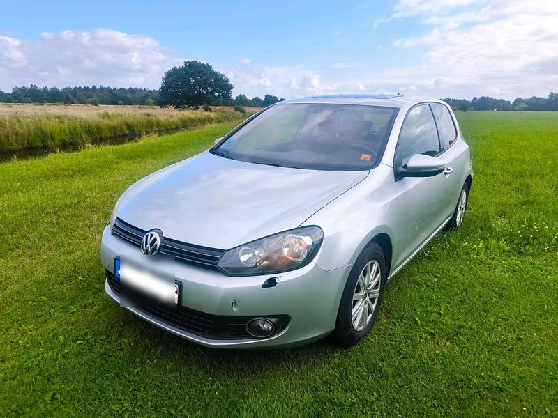 Silber Gebraucht 2012 VW Golf VI Move Kleinwagen | 2.500 € (Superpreis) - Bild 1/4