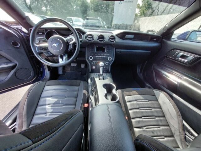 Gebraucht Ford Mustang 314 PS (230 kW) 2018 Blau metallic Coupé