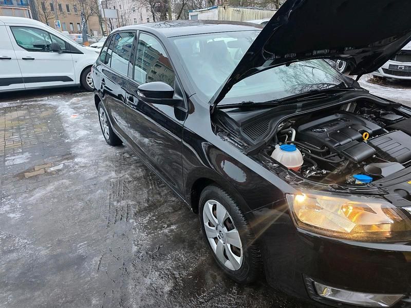Gebraucht Skoda Rapid 90 PS (66 kW) 2016 Schwarz Kombi