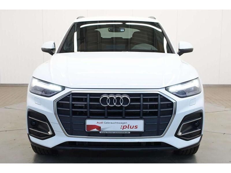 Second-hand Audi Q5 Ambiente 299 CP (219 kW) 2023 Alb SUV