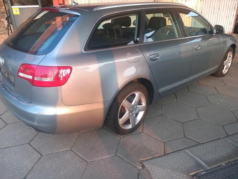 Gebraucht Audi A6 190 PS (139 kW) 2011 Grau Kombi