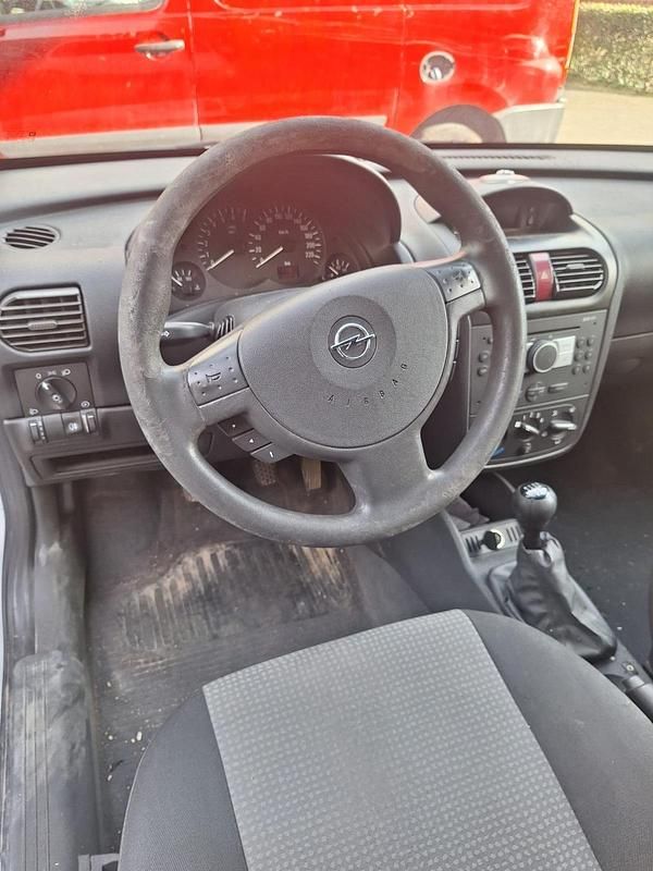 Gebraucht Opel Combo 90 PS (66 kW) 2011 Weiß Limousine