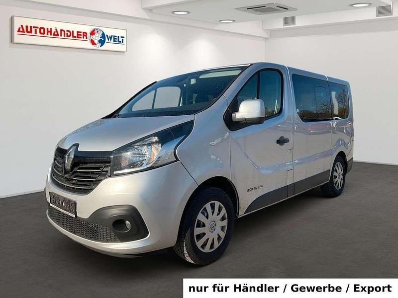 Gebraucht Renault Trafic Expression 125 PS (91 kW) 2016 Silber Van / Kleinbus