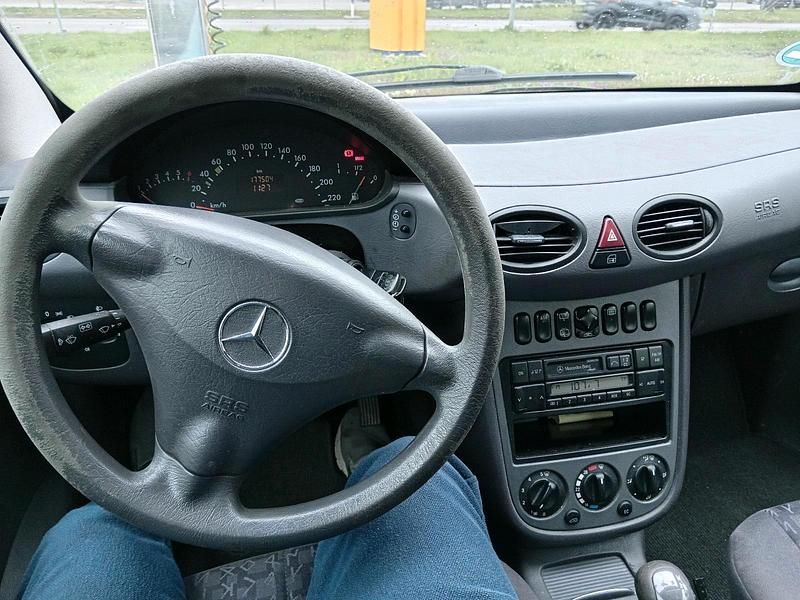 Gebraucht Mercedes A160 102 PS (75 kW) 2001 Blau Kleinwagen