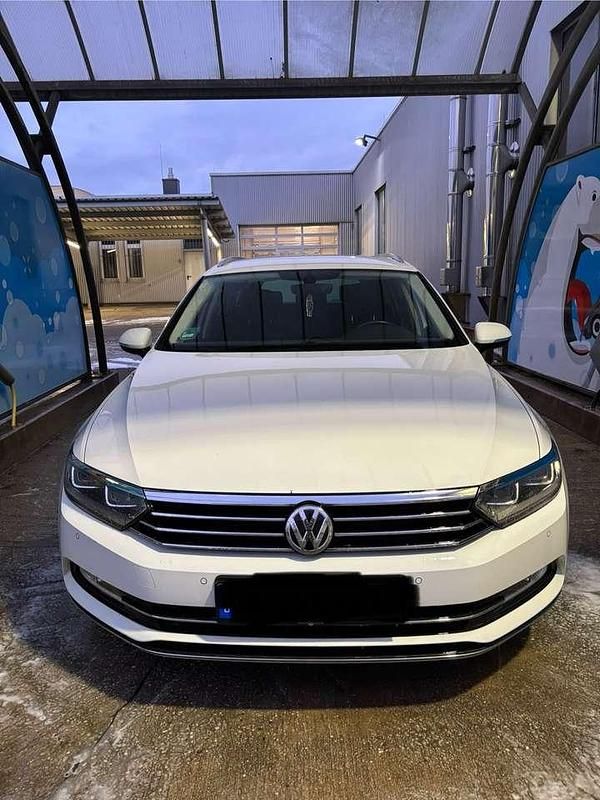 Gebraucht VW Passat Highline 150 PS (110 kW) 2016 Weiß Kombi