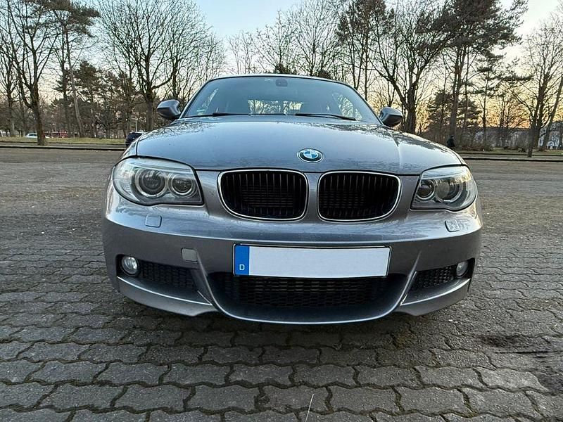 Gebraucht BMW 120 Sport Line 177 PS (130 kW) 2012 Grau Kleinwagen