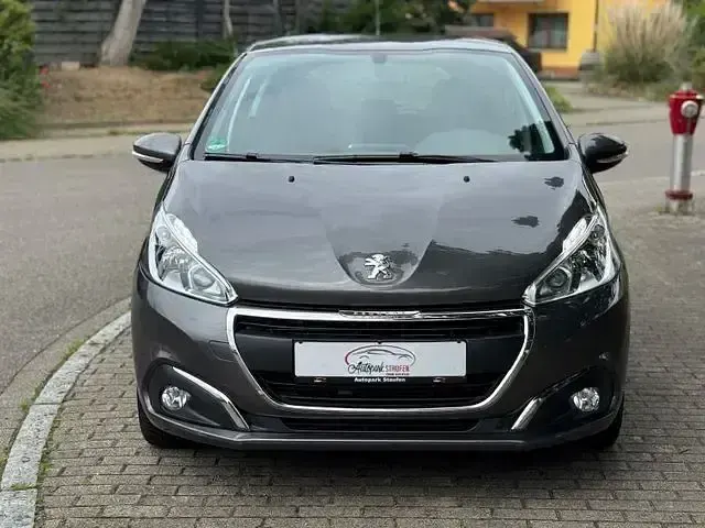 Gebraucht Peugeot 208 Active 82 PS (60 kW) 2019 Grau Kleinwagen