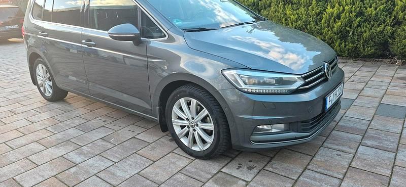 Gebraucht VW Touran 116 PS (85 kW) 2017 Grau Van / Kleinbus