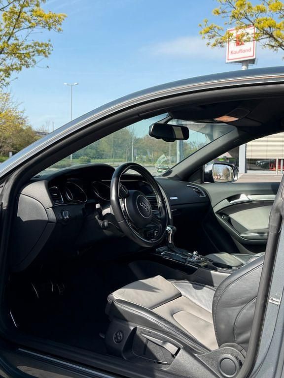 Gebraucht Audi A5 Sport 211 PS (155 kW) 2012 Grau Coupé