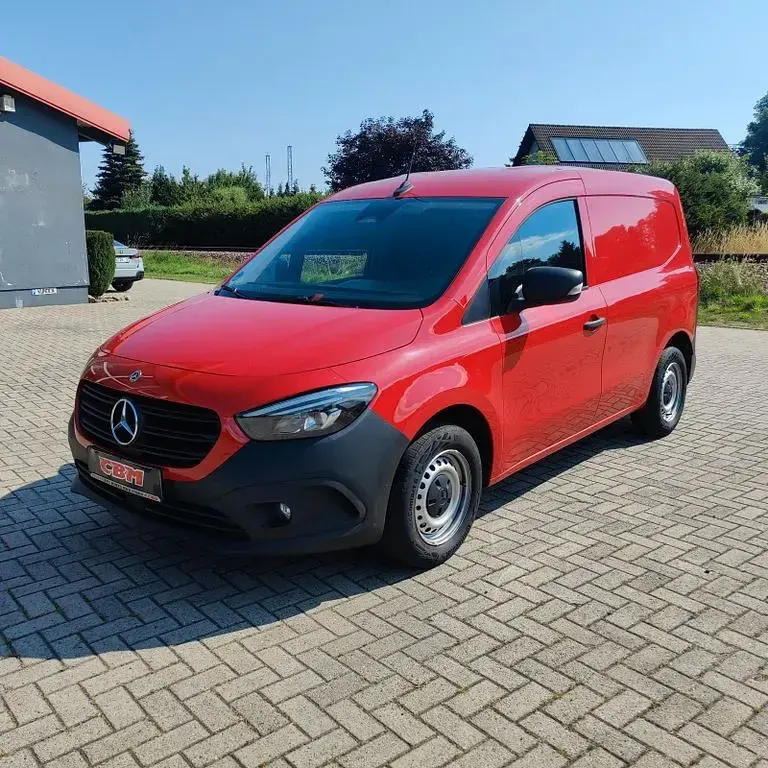Gebraucht Mercedes Citan 112 116 PS (85 kW) 2022 Rot Van / Kleinbus