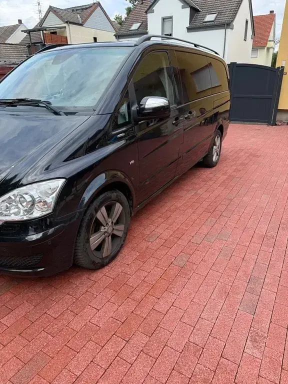 Gebraucht Mercedes Viano 224 PS (164 kW) 2011 Schwarz Van / Kleinbus