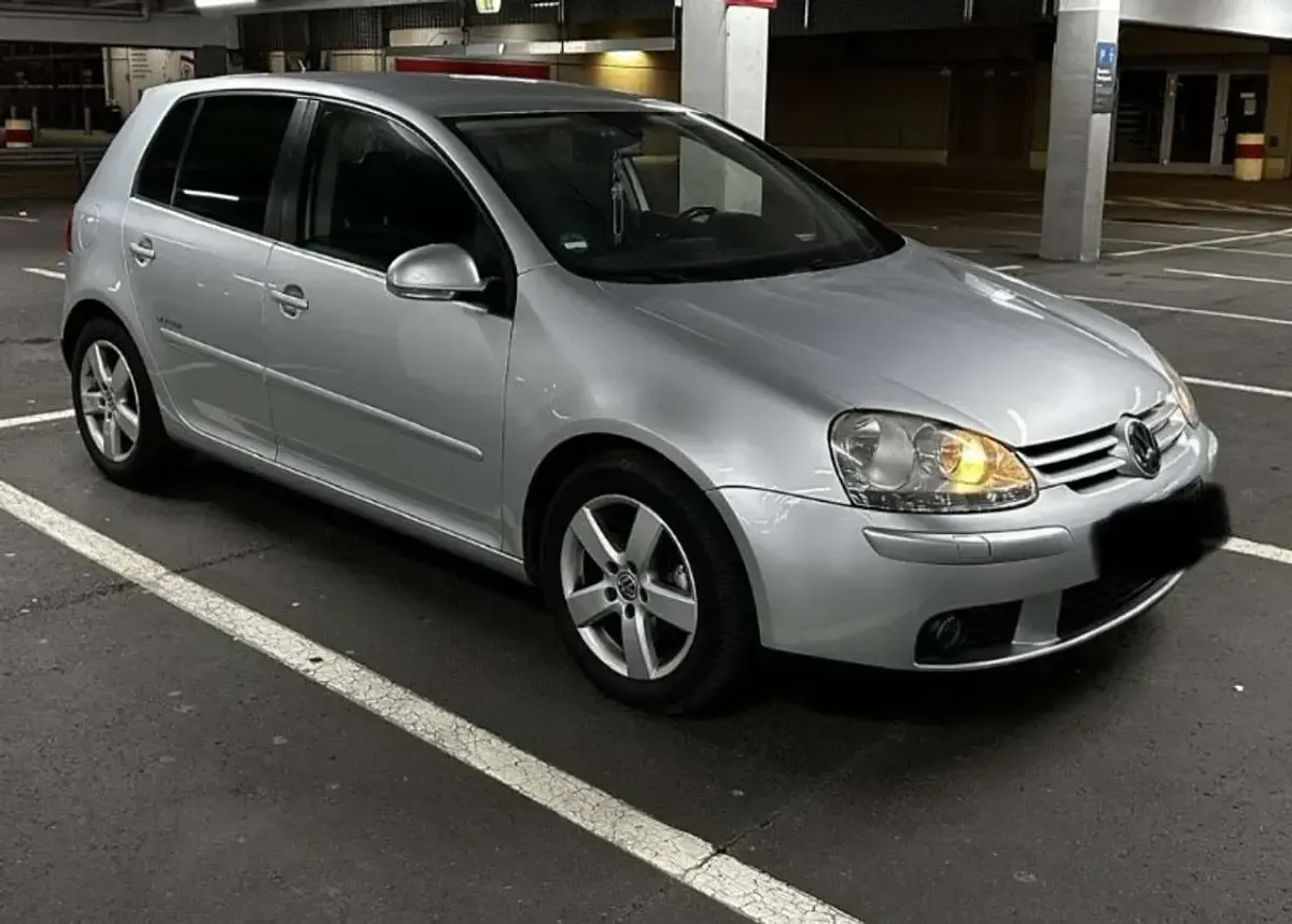 Gebraucht VW Golf VI United 80 PS (58 kW) 2008 Silber Kleinwagen