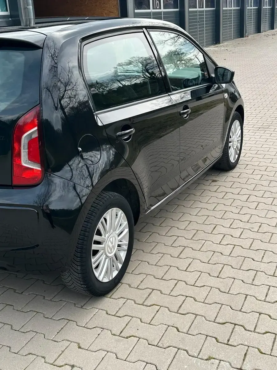 Gebraucht VW up! 60 PS (44 kW) 2015 Schwarz Kleinwagen