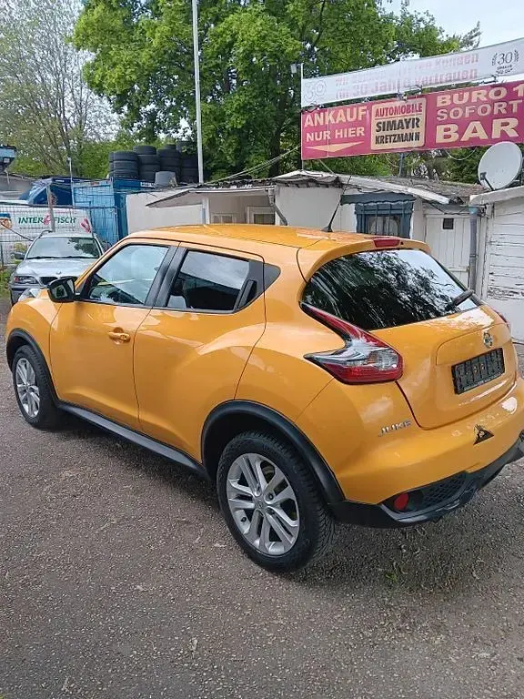 Gebraucht Nissan Juke Acenta 116 PS (85 kW) 2015 Gelb SUV