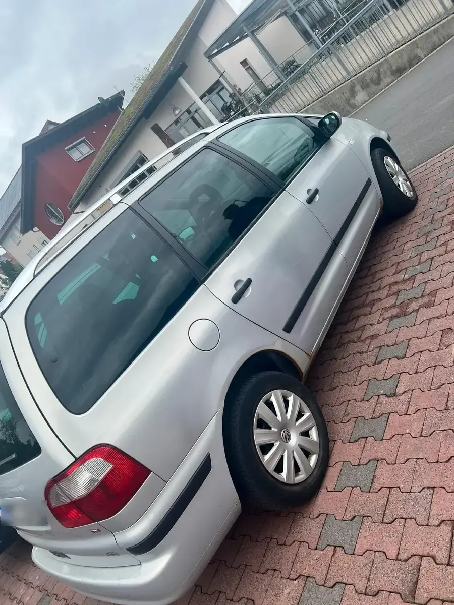 Gebraucht Ford Galaxy 116 PS (85 kW) 2003 Silber Van / Kleinbus