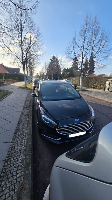 Gebraucht Ford S-MAX Titanium 190 PS (139 kW) 2019 Schwarz Van / Kleinbus
