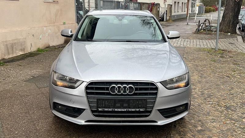 Gebraucht Audi A4 Ambiente 150 PS (110 kW) 2015 Silber Kombi