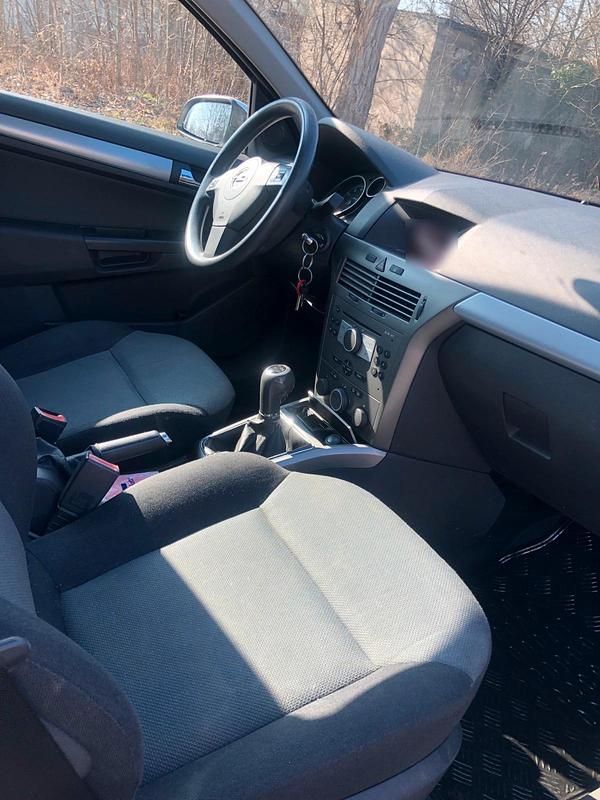 Gebraucht Opel Astra 105 PS (77 kW) 2005 Kombi