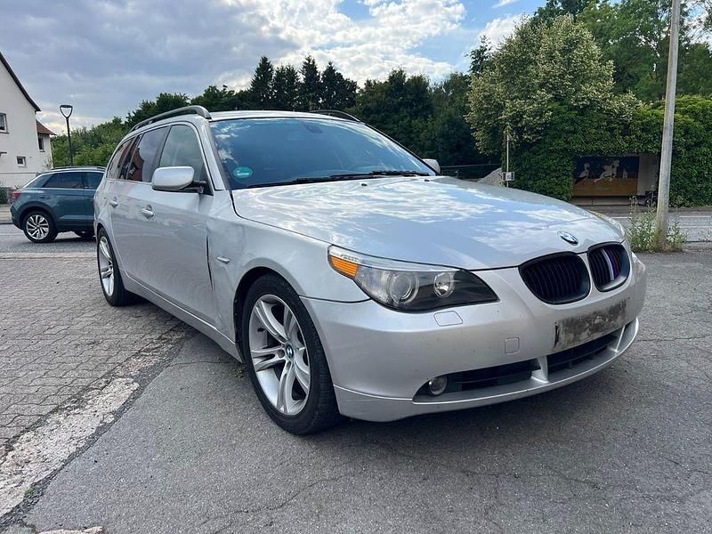 Gebraucht BMW 525 177 PS (130 kW) 2005 Silber Kombi