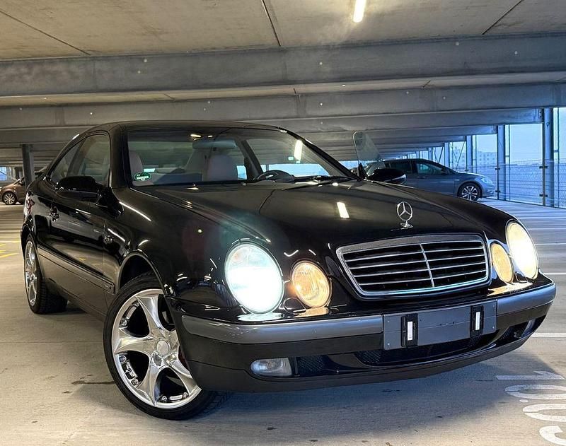 Schwarz Gebraucht 1998 Mercedes CLK200 Coupé | 6.999 € (Etwas zu teuer) - Bild 1/4